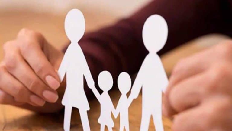 In arrivo la Carta Bimbi a sostegno della natalità. Vale fino a 400 euro al mese, ma solo per le famiglie meno abbienti.