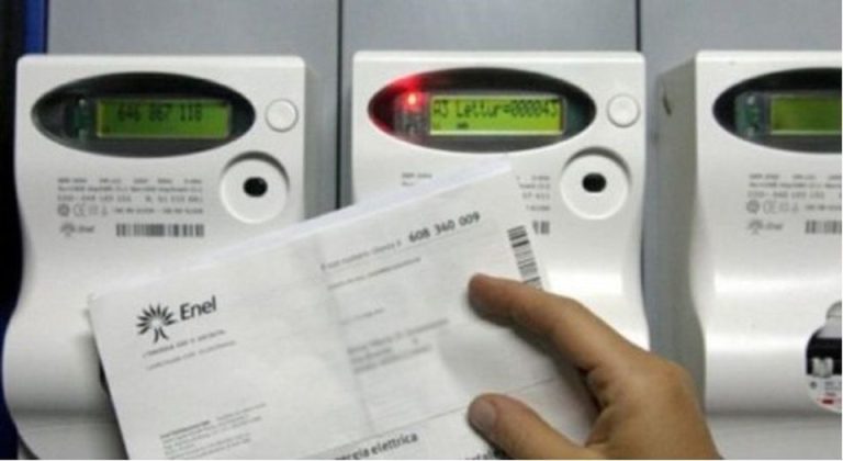 Aumento luce e gas, arriva “Bolletta in vetrina”: cos’è (tutti devono sapere)