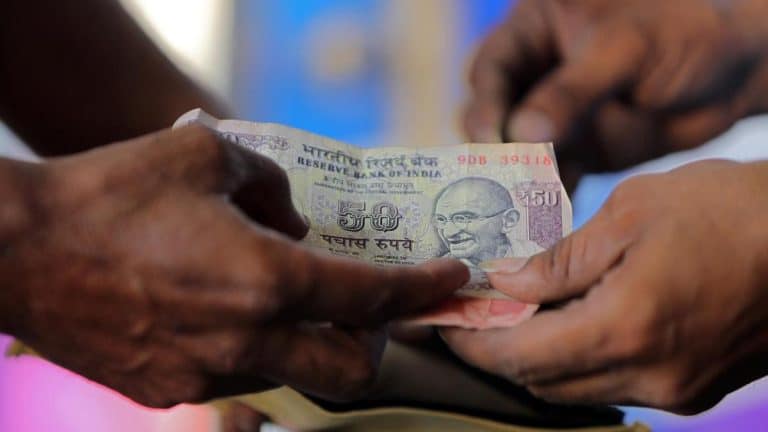 L'inflazione in India rialza la tesa a dicembre, trainata dal boom dei prezzi alimentari, tra cui la cipolla. Un colpo per il mercato obbligazionario, che fa i conti con un taglio dei tassi che si allontana.