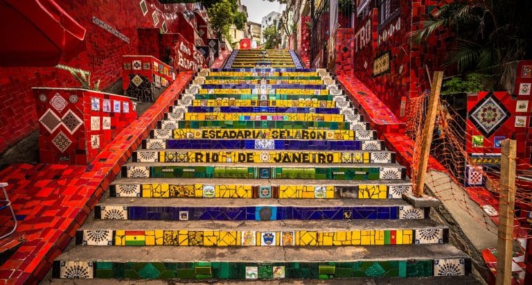 I mercati obbligazionari emergenti stanno risentendo anch'essi dell'emergenza Covid e mostrano un andamento assai diverso, tenuto conto dei dati macro.