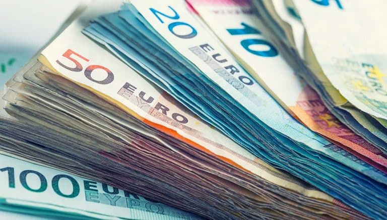 Le obbligazioni irredimibili o "di guerra", per dirla con le parole di Paolo Savona, presentano opportunità per chi le emette, ma anche rischi per chi le acquista. Vediamoli.