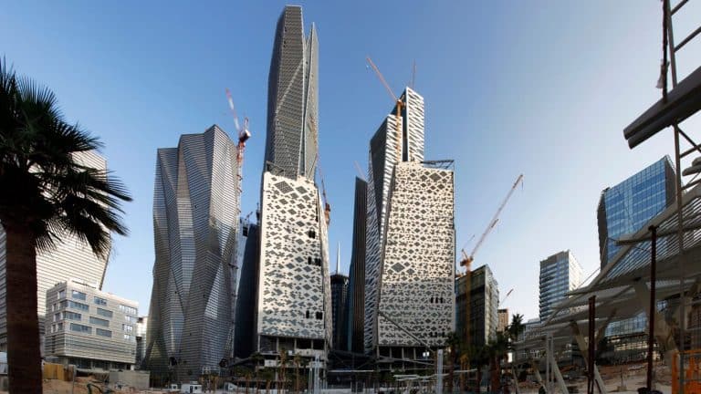 Possibili nuovi afflussi di capitali esteri sul mercato sovrano dell'Arabia Saudita, che beneficerà del lancio di un indice apposito da parte di FTSE Russell.