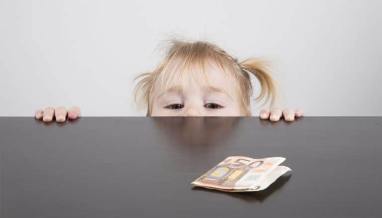 Il genitore deve includere nella propria dichiarazione anche i redditi dei figli minori sui quali hanno l’usufrutto legale