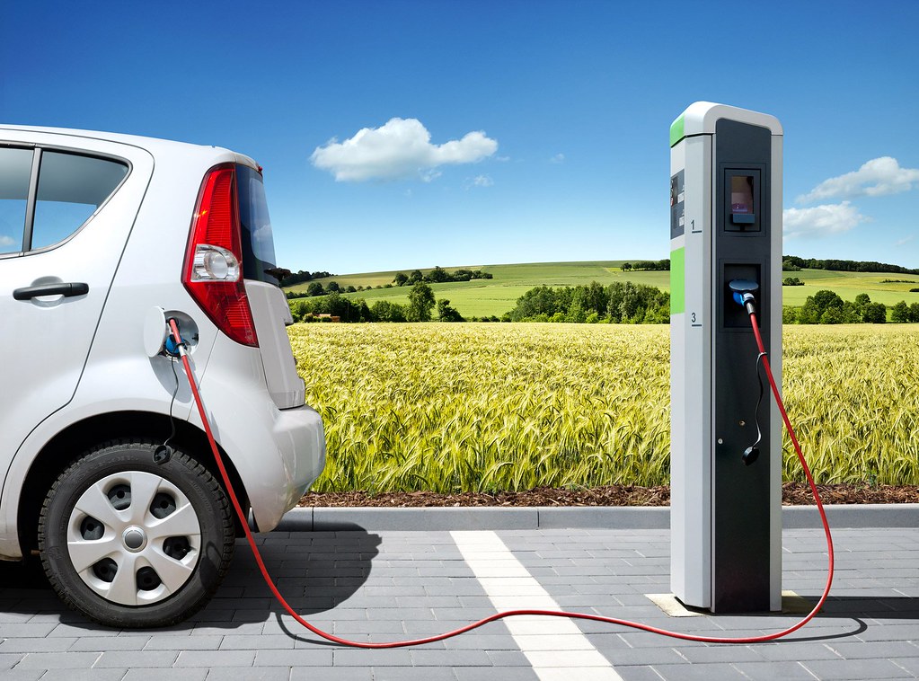 Cosa c’è da rubare alle colonnine delle auto elettriche? È boom di furti