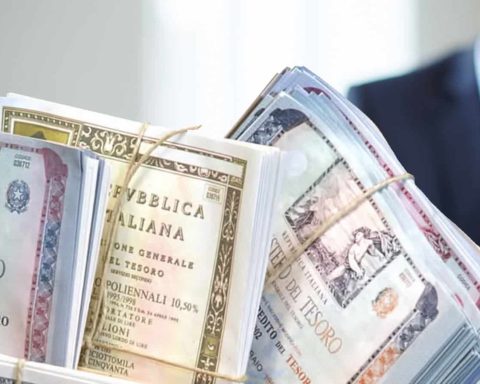 Nuovo Bot a 12 mesi in asta a novembre