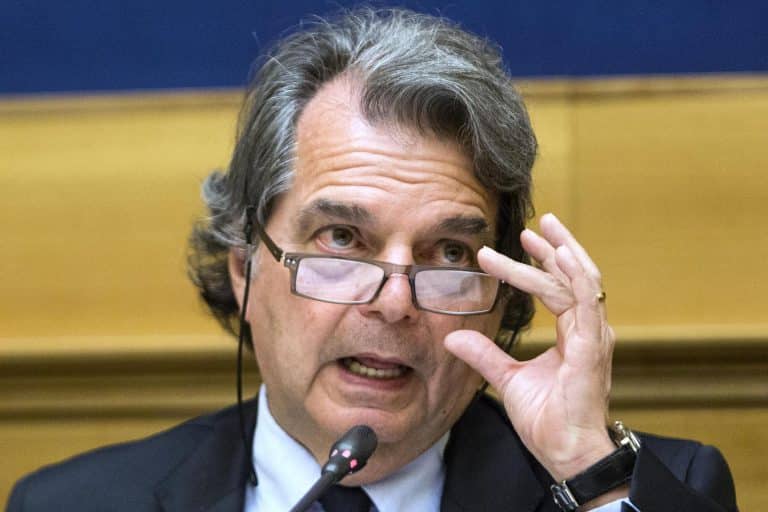 Concorsi pubblici, il ministro Brunetta annuncia oltre 24 mila assunzioni nella Pubblica Amministrazione: le figure ricercate.