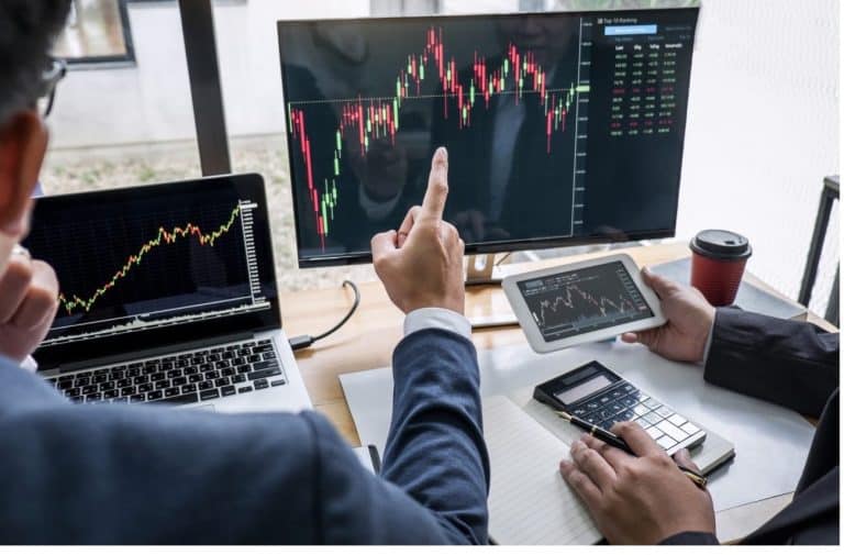 Il bond del Tesoro a 30 anni emesso solamente lo scorso anno presenta diverse differenze con il nuovo "benchmark". Vediamole e cerchiamo di capire la loro origine.