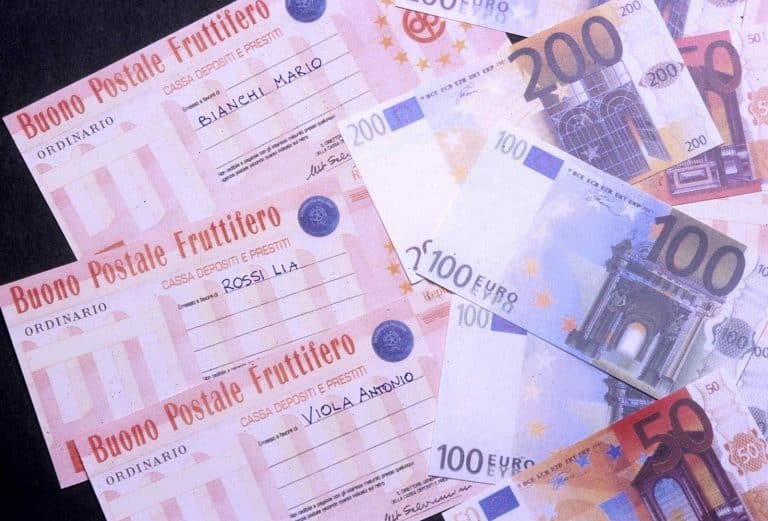 Buoni fruttiferi postali 3 x 2, vediamo le principali caratteristiche con attenzione particolare al tasso d'interesse garantito, che di questi tempi risulta fin troppo appetibile.