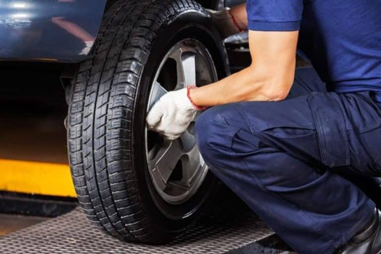 Gli automobilisti italiani si chiedono se le spese auto e le spese sostenute per sostituire gli pneumatici possano essere pagate con il sussidio Reddito di Cittadinanza.