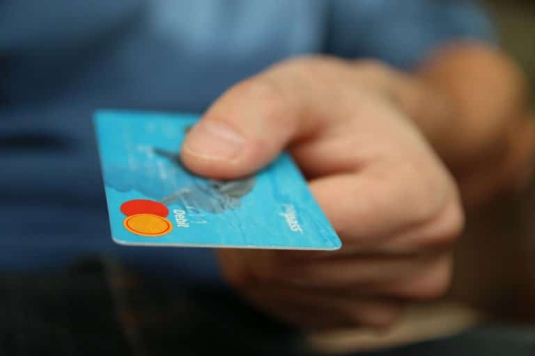 Un sistema di pagamento alternativo ai colossi statunitensi potrebbe dare filo da torcere a Visa e Mastercard.