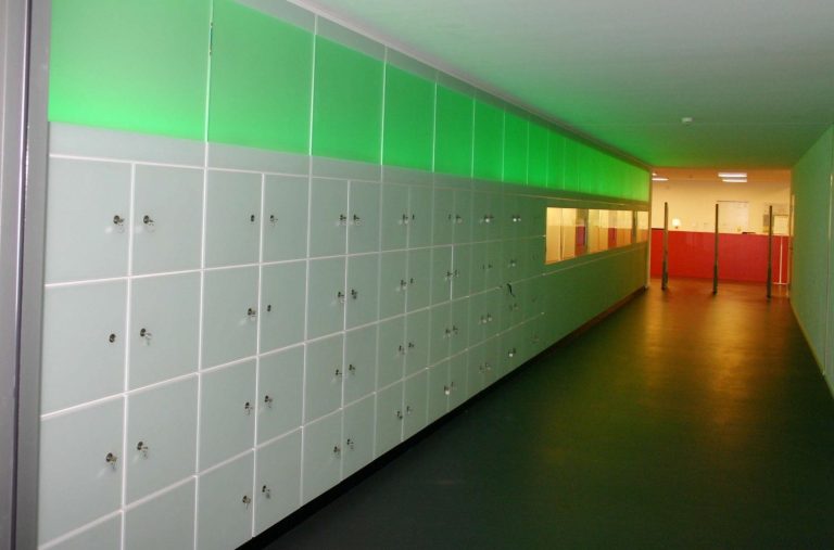 Cassette di sicurezza piene di contanti inutilizzati in Italia. Ecco una proposta per svuotarle e immettere in circolazione denaro utile per l'economia italiana.