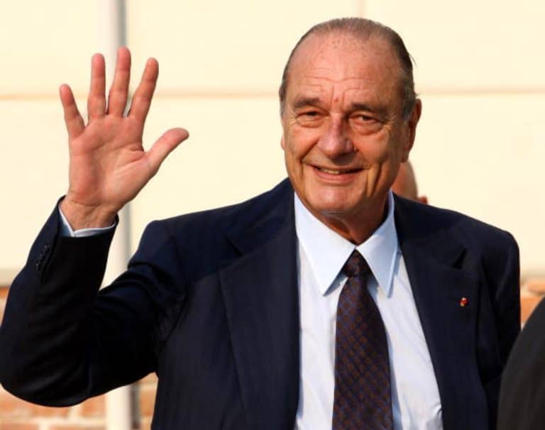 Nella Francia di Jacques Chirac sono germogliati i semi della crisi, esplosa negli ultimi anni con il crollo della cosiddetta Quinta Repubblica. Breve ritratto degli anni alla presidenza di un uomo rimpianto.