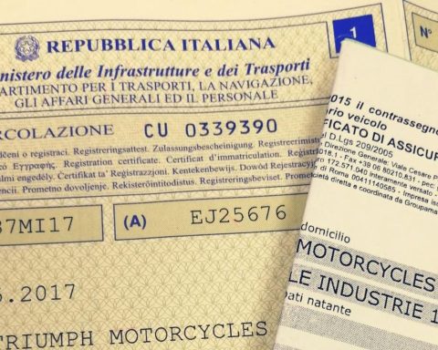 Nuovo servizio per pagare, verificare e controllare le multe per violazioni del Codice della Strada e per comunicare i dati del conducente.