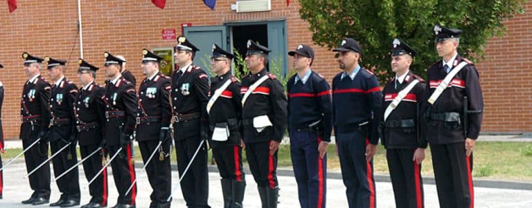Il nuovo concorso per carabinieri recluterà anche 322 civili, ecco i requisiti richiesti per la partecipazione.