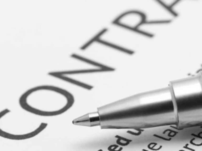 Da contratto a termine ad indeterminato: si può accettare prima un altro rinnovo a scadenza e, nel caso di posto vacante, chi è già in azienda può reclamare il diritto di precedenza?