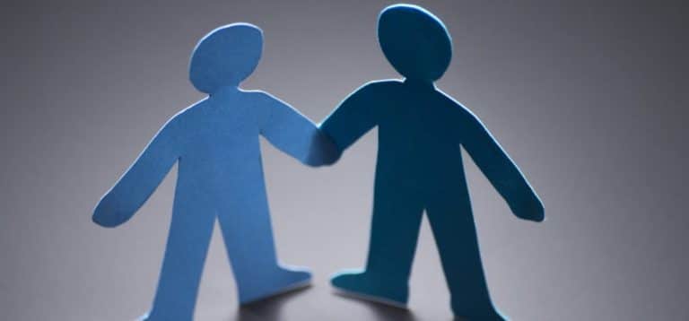 Il coniuge superstite ha diritto alla pensione di reversibilità? Si ma non è una novità: meglio fare attenzione.