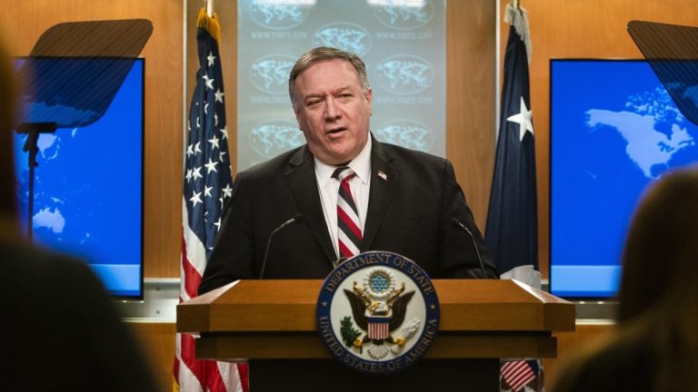 L'America parla di "numerose prove" che dimostrerebbero l'origine del Covid-19 dal laboratorio di Wuhan, pur smentendo che si tratti di un virus creato dall'uomo. E la tensione con la Cina sale, in vista del dopo-emergenza.