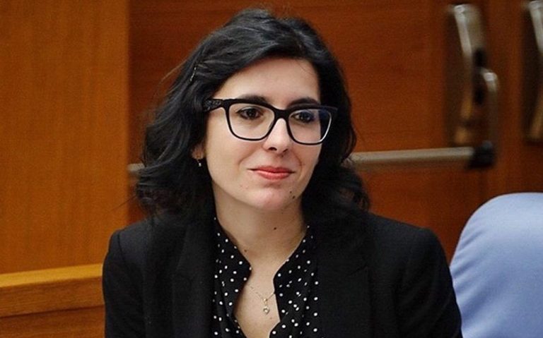 La proposta del ministro della PA Dadone suscita interesse, ma resta da vedere se ci sono le risorse per poterlo fare e rendere la riforma pensionistica strutturale.