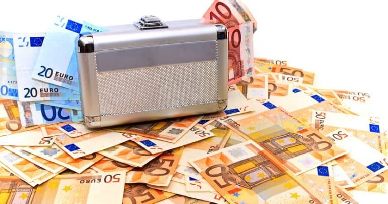 Le eventuali delibere adottate acquisteranno efficacia dalla data di pubblicazione sul sito internet istituzionale dell’ente locale che aderisce alla pace fiscale