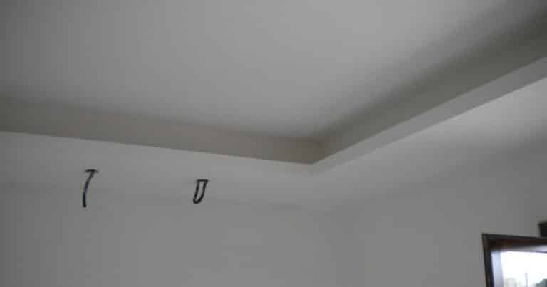 Le spese sostenute per acquistare le vernici utilizzate per imbiancare, oltre alla manodopera del pittore possono essere oggetto di detrazione fiscale? Scopriamolo.