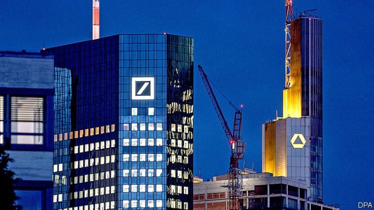 Deutsche Bank taglierà un quinto dei posti di lavoro nel mondo e sosterrà costi per 7,4 miliardi. L'uscita dalla crisi per il colosso bancario tedesco ha richiesto azioni decise, anche se i rischi per il sistema Germania potrebbero rimanere.
