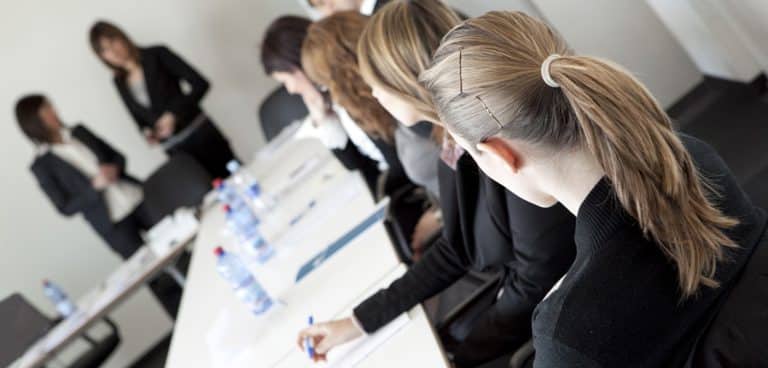 Il lockdown ha mandato in crisi molti settori lavorativi, le donne si sono trovate senza occupazione e non di rado, sfiduciate, neanche provano a cercarlo.