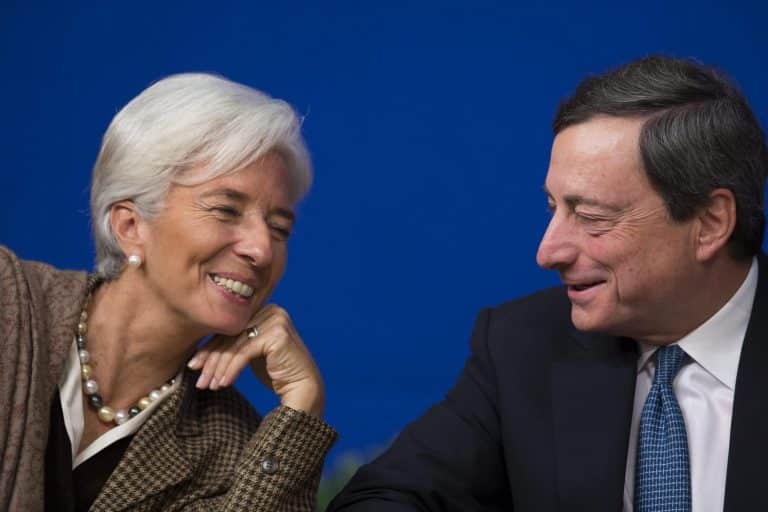 Mario Draghi potrebbe ricoprire il ruolo di direttore generale del Fondo Monetario Internazionale dopo che Christine Lagarde gli sarà succeduto dal prossimo novembre alla guida della BCE. Per l'Italia sarebbe una poltrona prestigiosa nel panorama mondiale.
