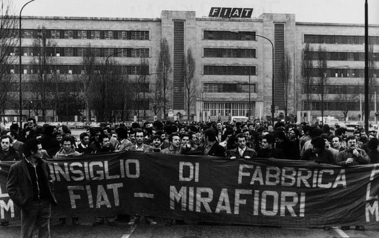 Sulle "gabbie salariali" è scontro nella maggioranza, ma la proposta della Lega sull'autonomia differenziata riguarda la contrattazione di secondo livello e aiuterebbe proprio il sud a liberarsi dal flagello della disoccupazione di massa.