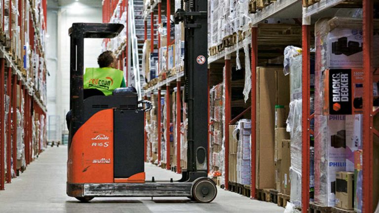 Economia tedesca caratterizzata da tassi di piena occupazione invidiati in tutto il mondo, nonché da politiche di prudenza fiscale. Le concorrenti dirette restano tutte indietro.