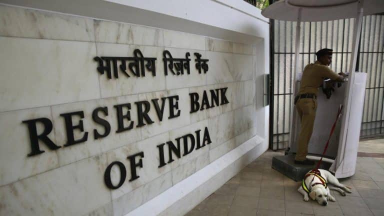 Rendimenti in rialzo in India, dove anche il cambio si mostra debole, malgrado il deprezzamento recente del dollaro. Ecco perché sarebbero segnali positivi.