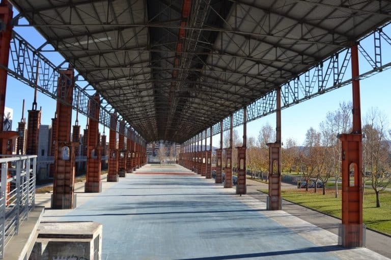 La crisi sanitaria in Italia ha scoperto il nervo di un'economia assistita e di un ceto produttivo sempre meno capace di fare sentire la sua voce.