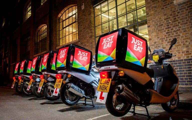 Just Eat trova l’accordo con i sindacati. Rider assunti con CCNL Logistica, godranno di tutte le tutele previste dalla legge.