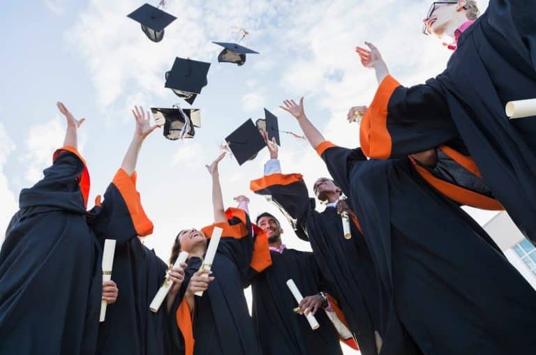 Riscatto laurea: la circolare numero 6/2020 dell'Inps chiarisce alcuni punti sulle agevolazioni per raggiungere prima la pensione.