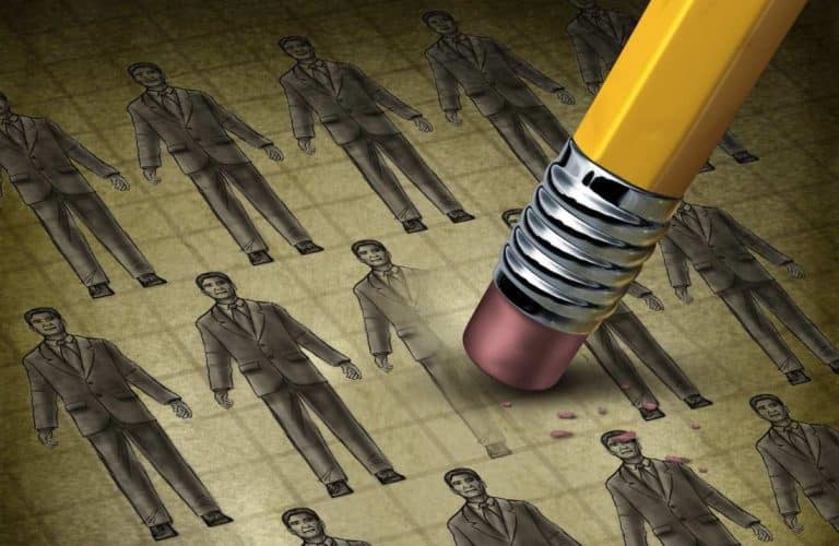 Un lavoratore che si ammala e non riesce più a svolgere le mansioni lavorative, può essere licenziato? A rispondere è una recente sentenza della Corte di Cassazione.