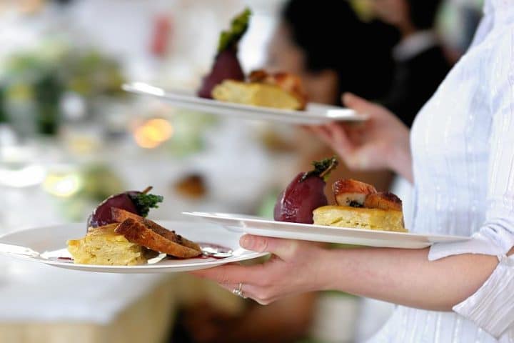 Dall'INPS ecco la pretesa di restituzione di alcuni Bonus per i lavoratori stagionali, ecco la richiesta e tutti i perché.