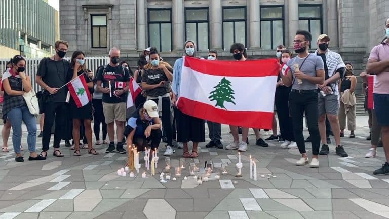 Anche il presidente francese Emmanuel Macron, in visita a Beirut, ha confermato la sensazione che la comunità internazionale non soccorrerà subito il Libano.