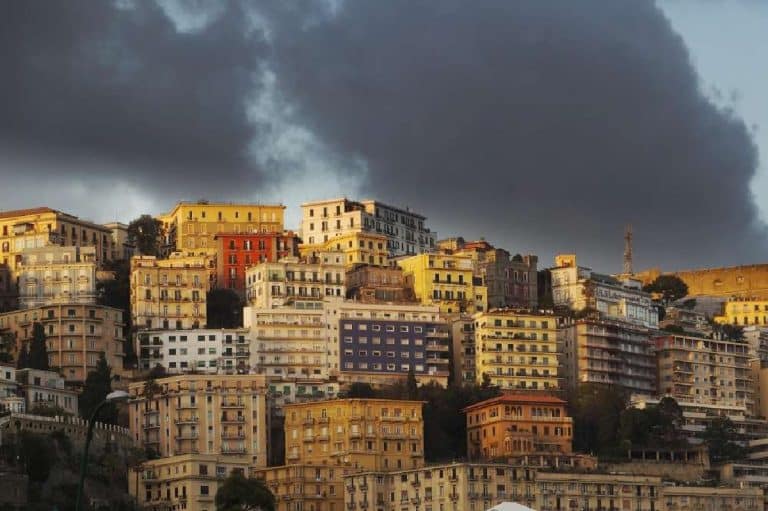 Quanto costa nel 2016 mantenere la casa? Una differenza notevole passa tra quella di proprietà e quella in affitto.