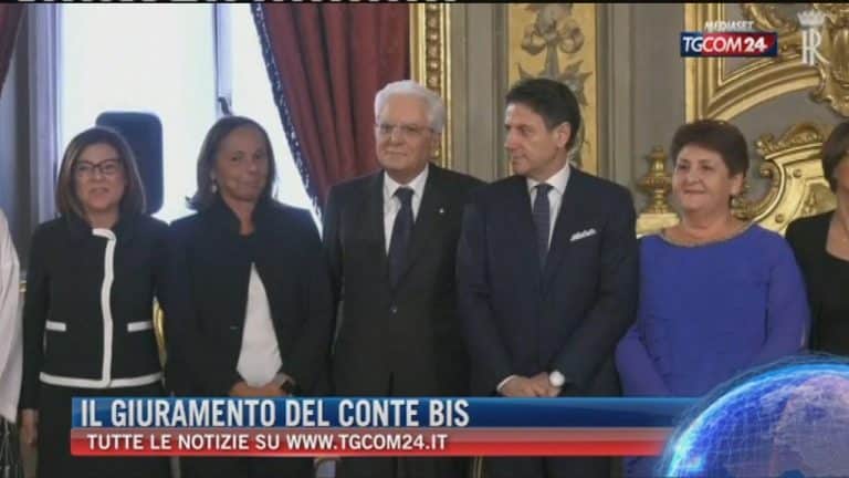 Il governo giallorosso del cosiddetto Conte bis rischia di danneggiare Mediaset in borsa e già escono le prime indiscrezioni su una possibile e clamorosa vendita ai francesi di Vivendi. Ecco il retroscena politico-finanziario che impensierisce casa Berlusconi.