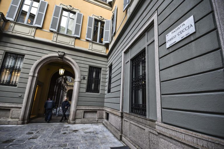 Terremoto nel cuore del capitalismo italiano: Mediobanca sta per essere scalata definitivamente da Leonardo Del Vecchio e presto parlerebbe francese.