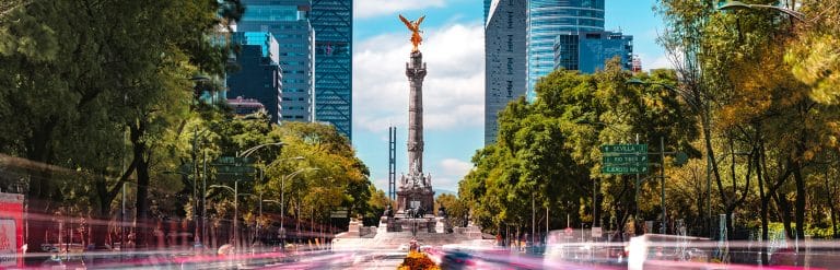 Il Messico fa il pieno di dollari alla sua prima asta internazionale dell'anno. L'alta domanda sulle scadenze lunghe sembra un buon segnale, ma i rischi sovrani restano elevati.