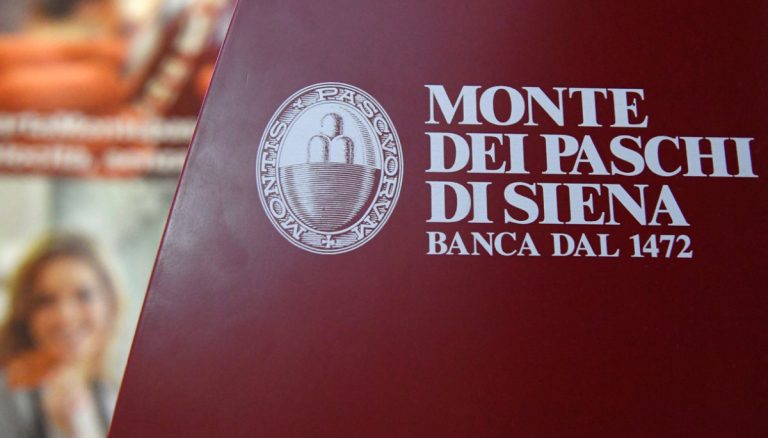 Banca Monte dei Paschi di Siena lancia Mps Mio, un nuovo conto corrente a pacchetto, con una componente di base, data dal modulo scelto, più una componente variabile data dai prodotti facoltativi aggiuntivi che il cliente può selezionare e variare nel tempo.   Mps Mio, si legge in una nota, si compone di tre moduli easy, plus o extra ciascuno con con un proprio set di base di prodotti e servizi. Il cliente può scegliere quale sottoscrivere in fase iniziale potendo poi passare dall’uno all’altro gratuitamente in qualsiasi momento. E’ inoltre possibile accedere alle funzioni di digital banking che mettono