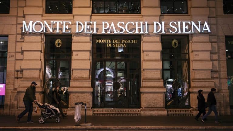 Crediti deteriorati di MPS ceduti a una società separata per 10 miliardi di euro e successivamente fusione con Amco, la controllata del Tesoro per la gestione degli NPL. Ecco come ai contribuenti italiani verrebbero accollati altri 2,5 miliardi da pagare.