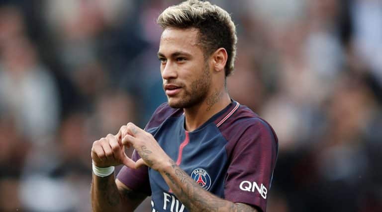 L'arrivo dell'attaccante brasiliano Neymar al PSG sta smuovendo le acque del campionato di calcio francese, che punta ad agganciare adesso le leghe europee più rinomate.