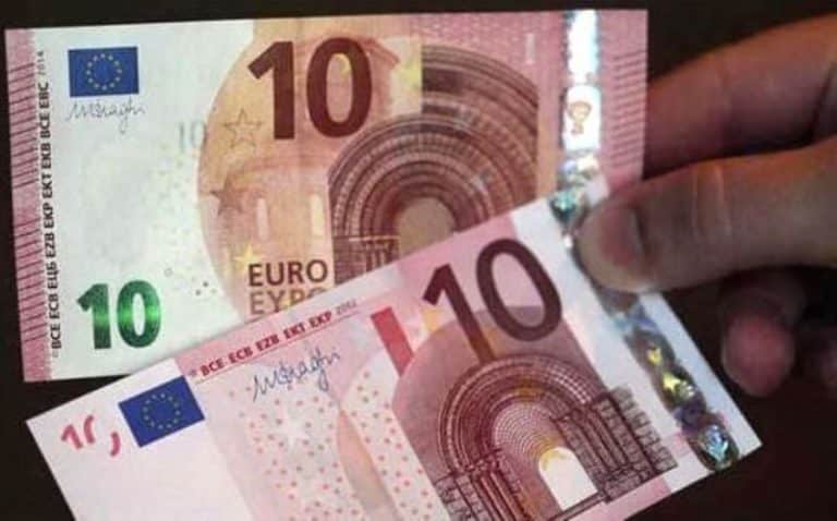 Corsa ai regali last minute: boom di 10 euro falsi. E non solo. Ecco a cosa stare attenti per non "farsi fare la festa".