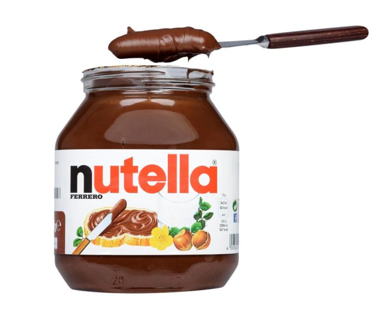 La Nutella fa parlare ancora di sé, prima con olio di palma adesso per gli ingredienti modificati in ricetta, diminuzione di caco e nocciole.