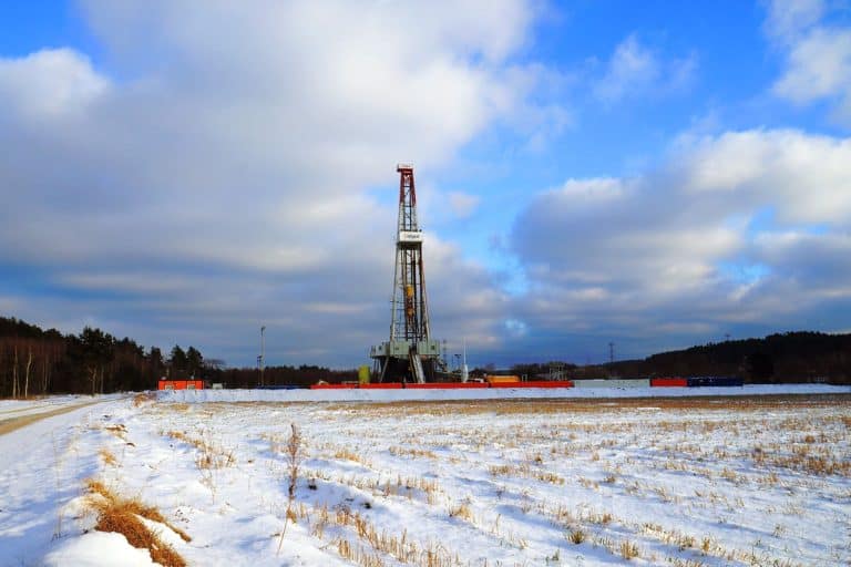 Obbligazioni russe nel settore petrolifero. Ecco i rendimenti offerti da Rosneft e Gazprom per i bond in scadenza nel 2022 e non solo in rubli.