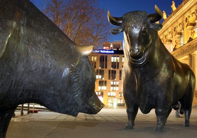 Vediamo il funzionamento delle obbligazioni "bull e bear", che proprio in questa fase si mostrano abbastanza allettanti per gli emittenti, ma rischiosi per gli investitori.