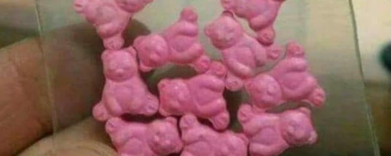 Orsacchiotti rosa a forma di caramelle per bambini, attenzione è droga. L'allarme lanciato su WhatsApp nei gruppi genitori, bufala o verità?