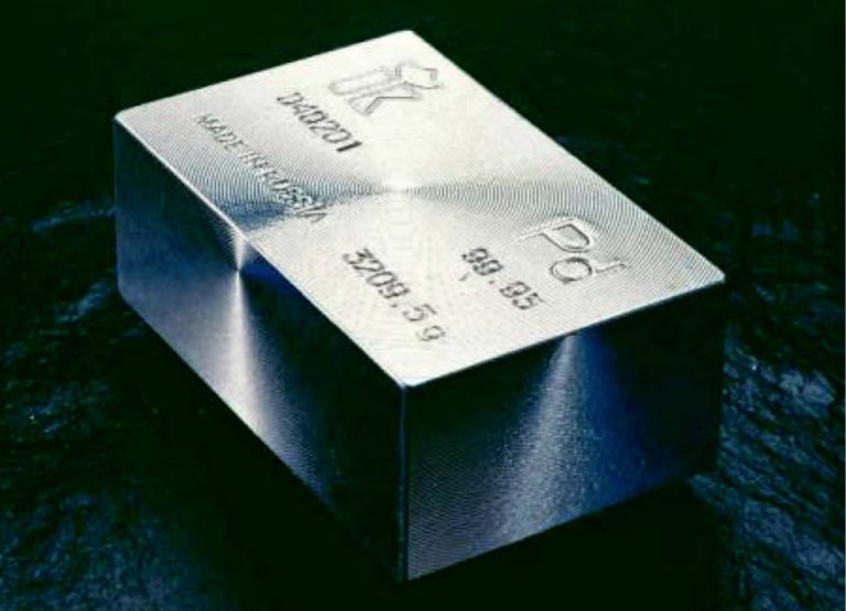 Prezzo del palladio oltre 2.000 dollari l'oncia, più dell'oro. Ecco cosa ha di speciale il metallo usato ormai non solo in gioielleria.