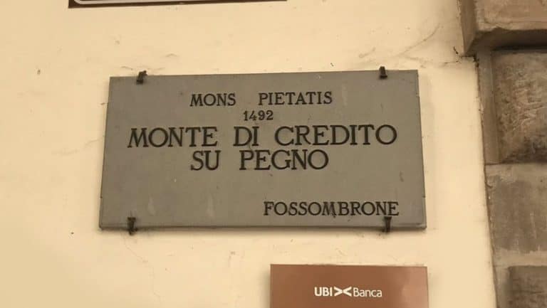 Aumentano le persone che impegnano gioielli e oggetti di valore per avere liquidità immediata. Le cifre medie prestate dal Banco dei Pegni sono di 1.000 euro a testa.